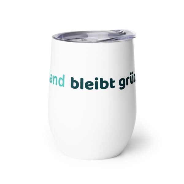 Doppelwandiger Edelstahl-Weinbecher mit Deckel, 355 ml Fassungsvermögen, geschwungene Form, bruchsicher und wiederverwendbar. Mit Blattmotiv und Aufdruck „Deutschland bleibt grün“. Perfekt für Picknicks, Outdoor-Events und bewussten Konsum. Hält Getränke länger kühl. Nachhaltige Alternative zu Einwegbechern. 2